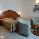 Hotel Roma 3*