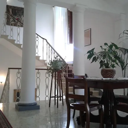 Roma Hotel 3*