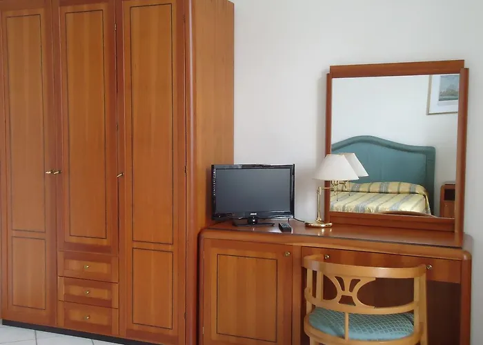 Roma Hotel 3*