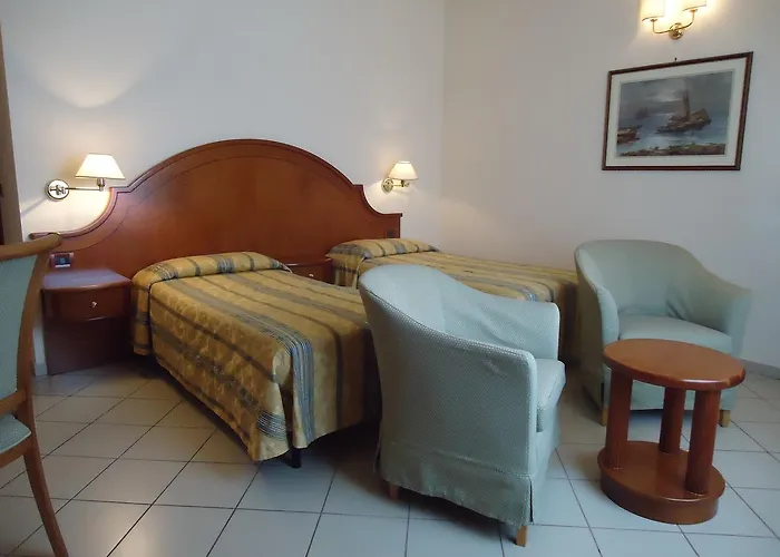 Hotel Roma 3*